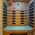Appart Aix Sauna Jacuzzi Balneo Spa Privatifs Hyper Centre Historique Cour Interieur