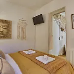 Appart Aix Sauna Jacuzzi Balneo Spa Privatifs Hyper Centre Historique Cour Interieur