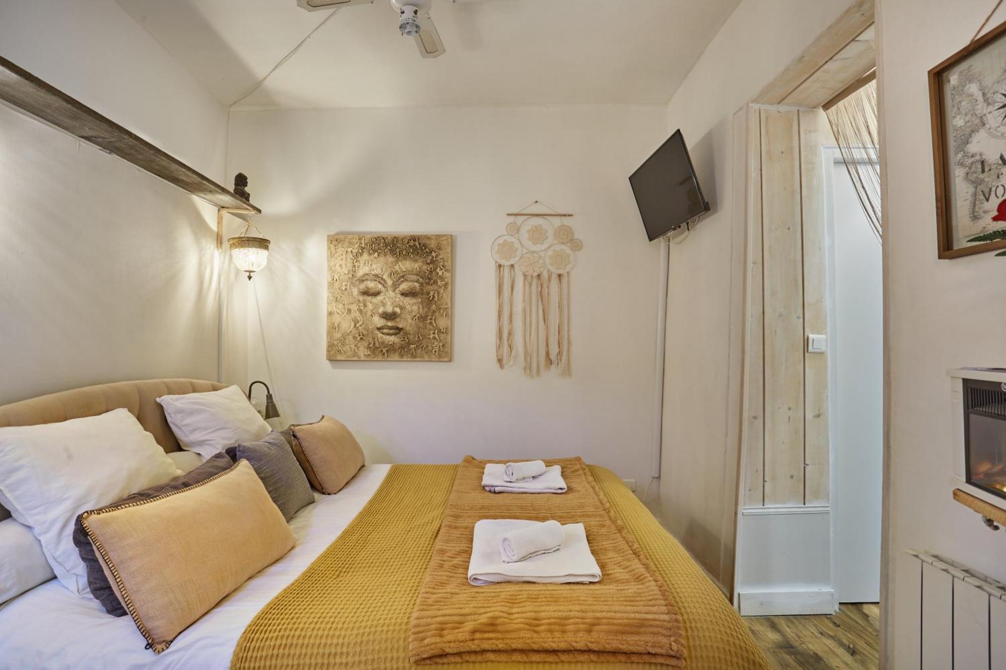 Aix Sauna Jacuzzi Balneo Privatifs Hyper Centre Historique Cour Interieur * Aix-en-Provence